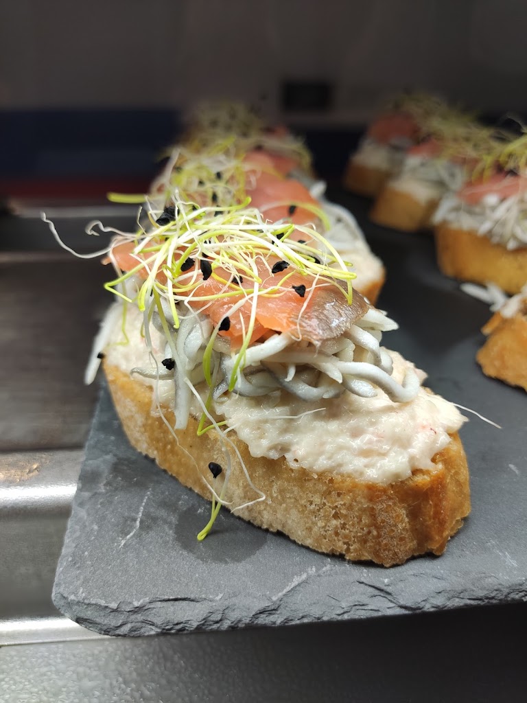 Bar vinas — Comida y bebida