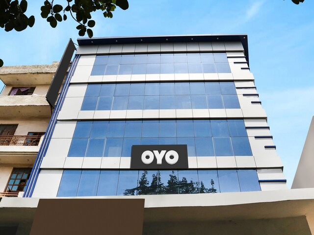 Oyo Flagship 814205 Radisson Blue Hotel