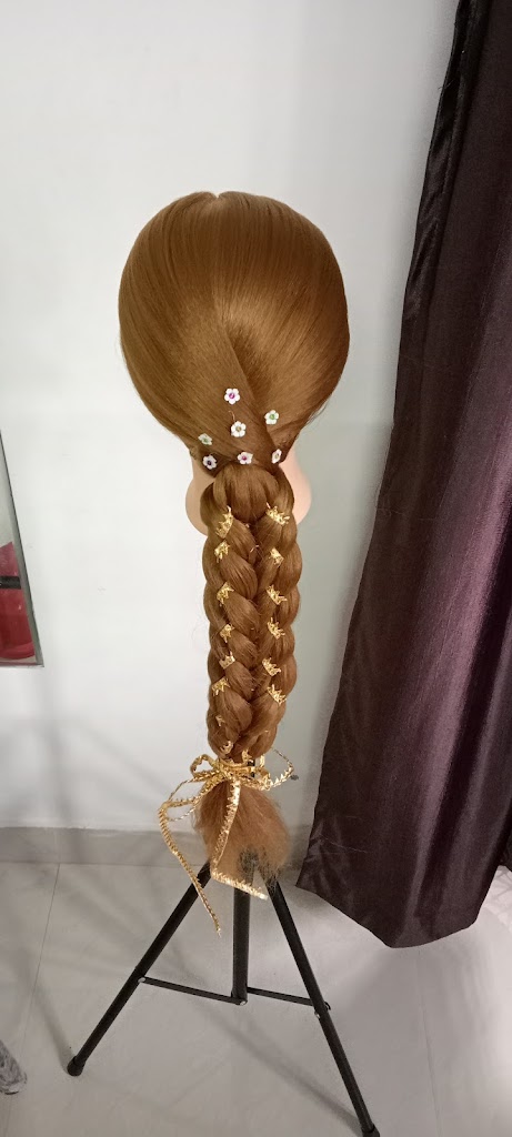 Aaradhya Makeover Place