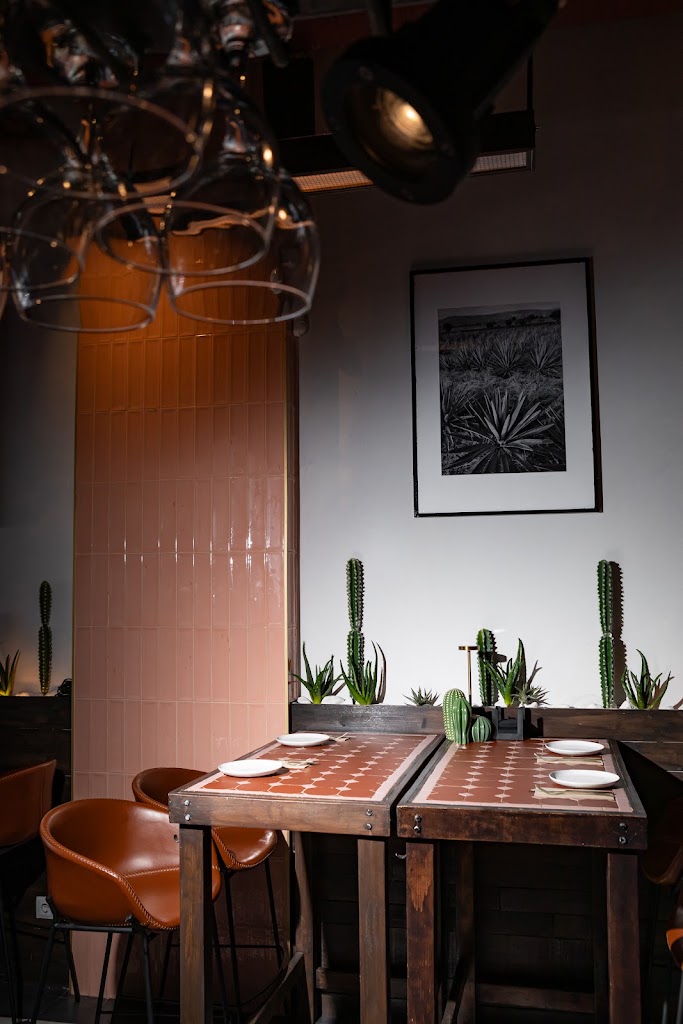 Tres Tequilas — Ambiente