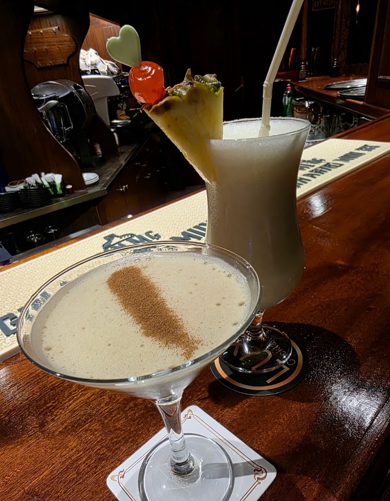 Lux Cocktail Bar — Mas recientes
