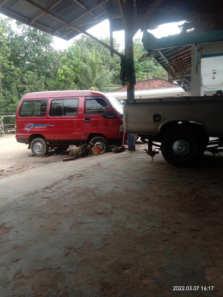 Bengkel mobil enam saudara