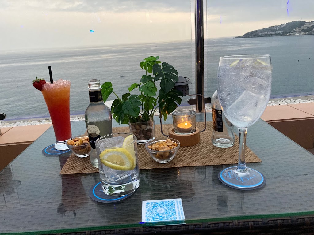 Blue Bar. Terraza Hotel Helios