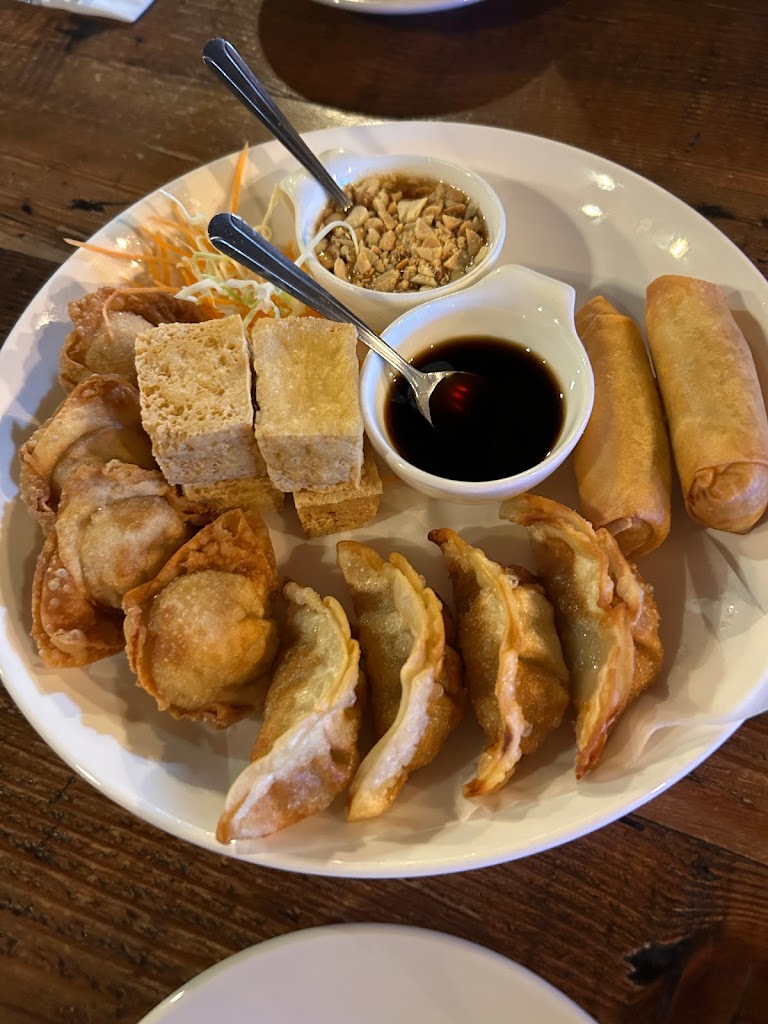 2CThai Bistro & Spirits
