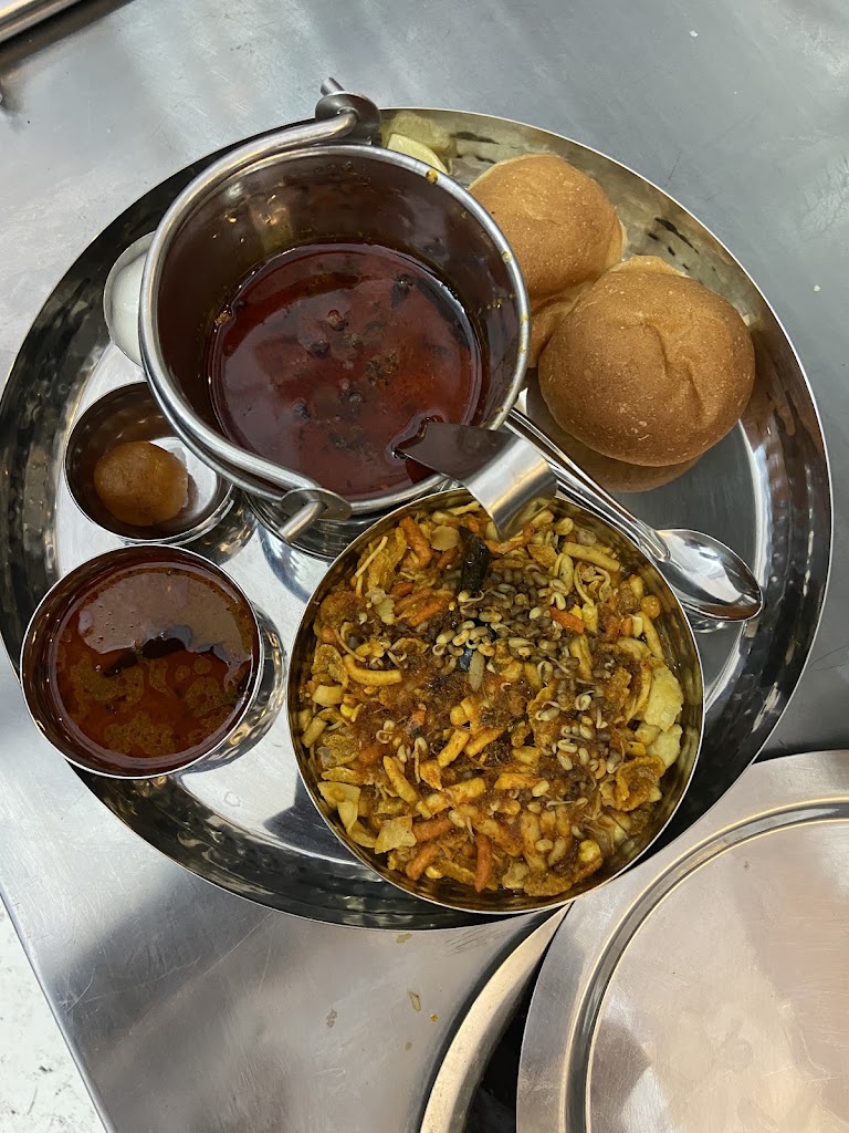 Aamhi Pohekar