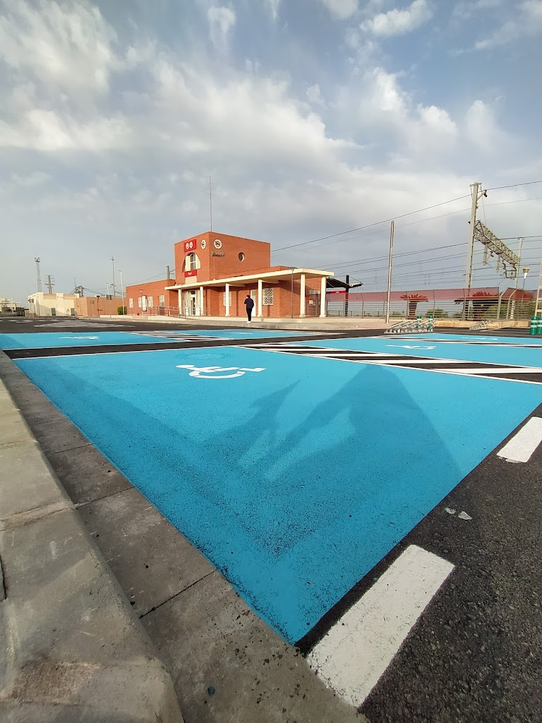 Parquing Public Estacio de Pucol