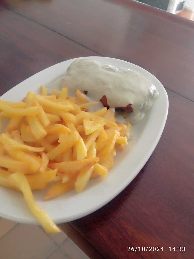 BAR RAFAEL HERMANOS ROMAN(desde 1984) — Papas fritas