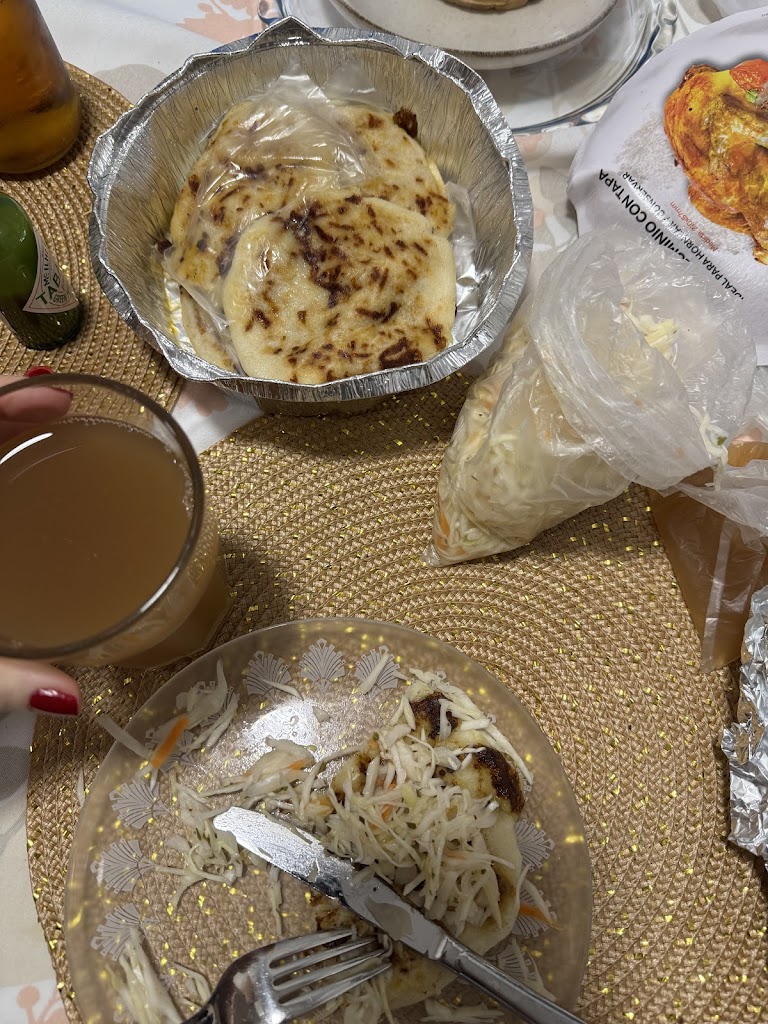 Pupuseria IRRA'S EXPRESS | Puente de Vallecas