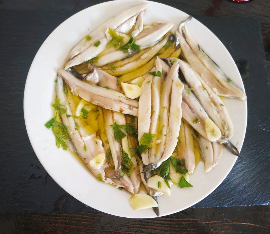 Bar taperia La Molineta — Comida y bebida