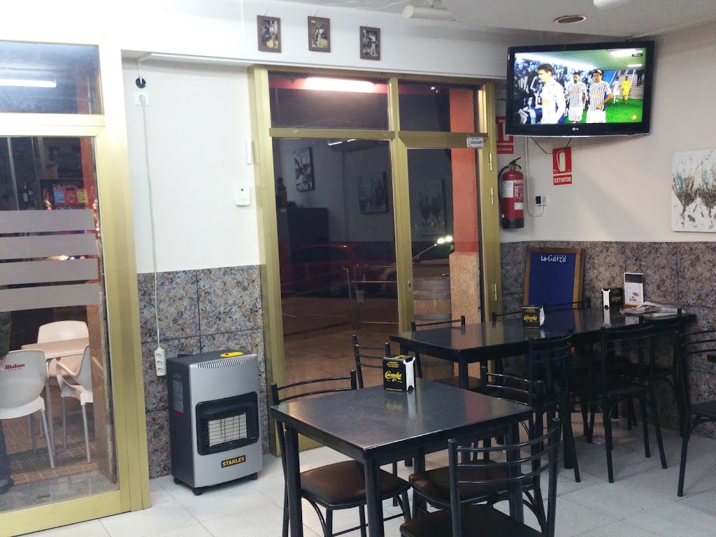 Bar Hnos. Padilla — Ambiente