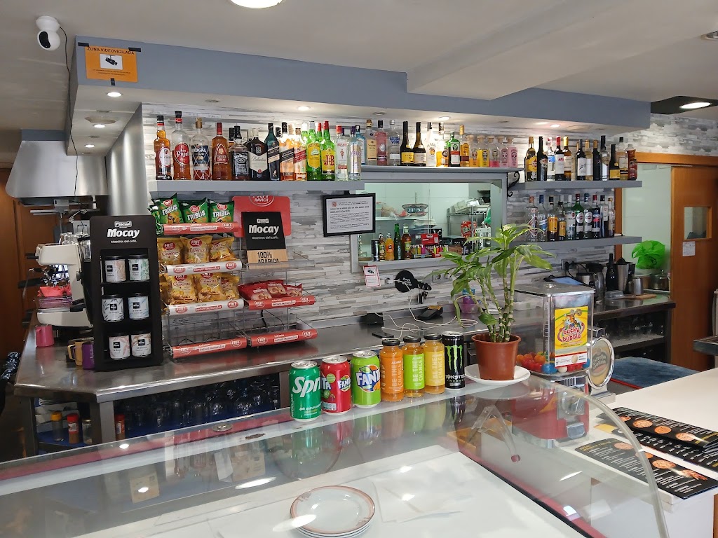 BONHEUR BAR RESTAURANT — Mas recientes