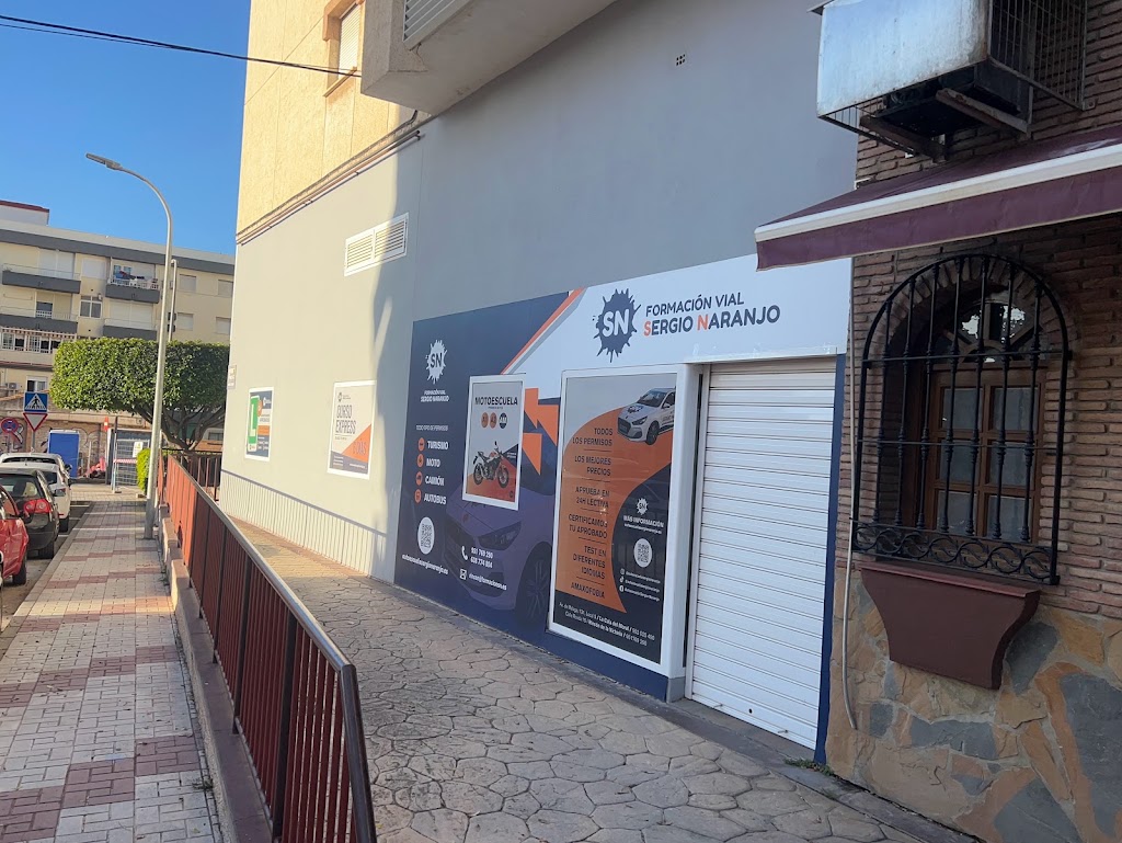 Autoescuela Sergio Naranjo — Del propietario