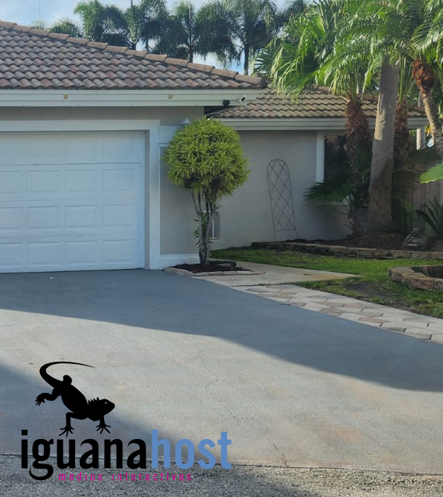 Iguana Host