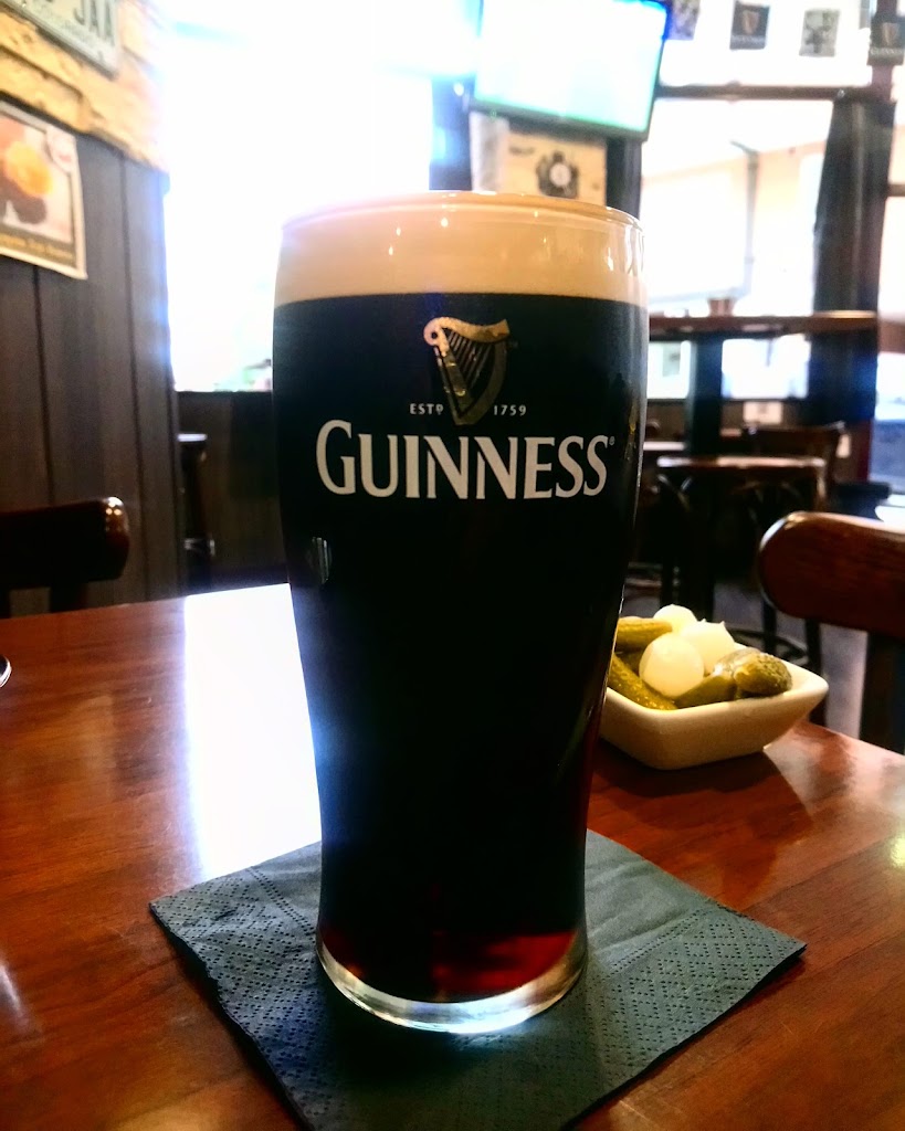 The Blackbird — Comida y bebida