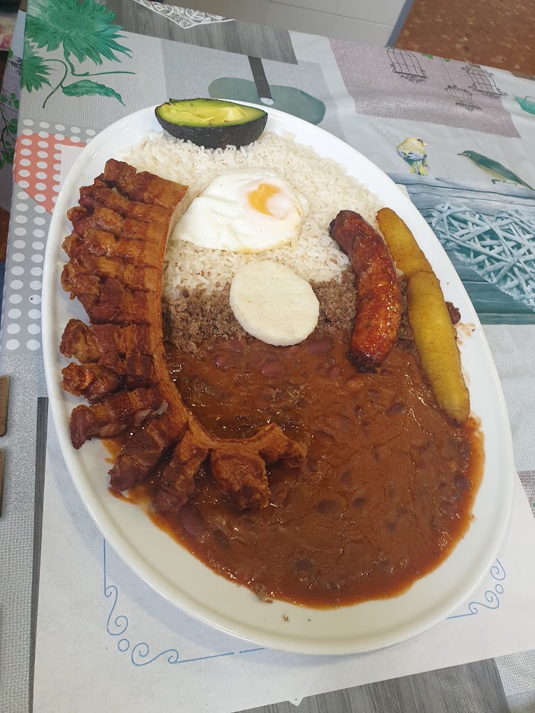 Mi Taberna — Comida y bebida