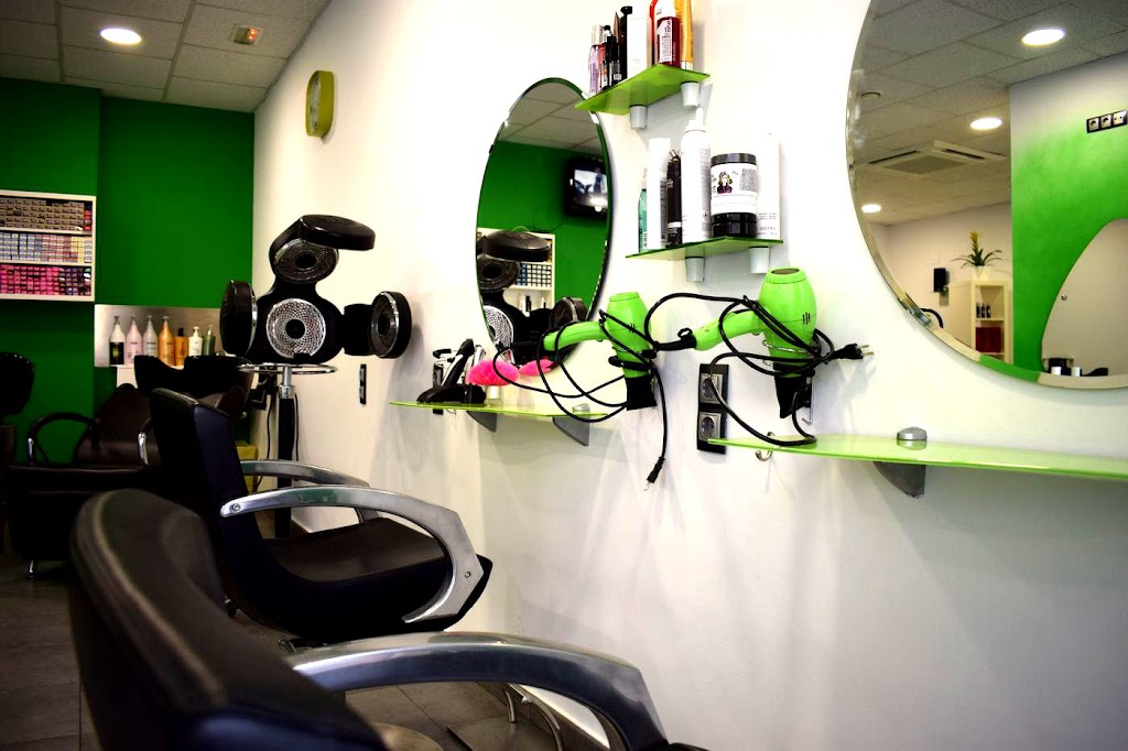 Peluqueria D'Tall — Interior