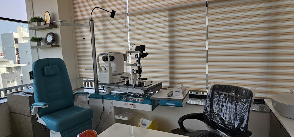 Dr Pankti Shah Dave Ophthalmologist Eye Surgeon Cataract Lasik Surgery In Vadodara