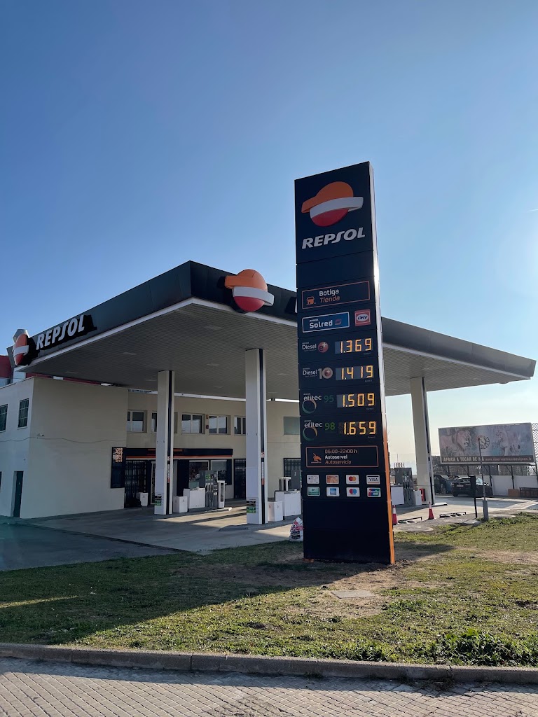 Estacion de Servicio Repsol — Surtidor de combustible