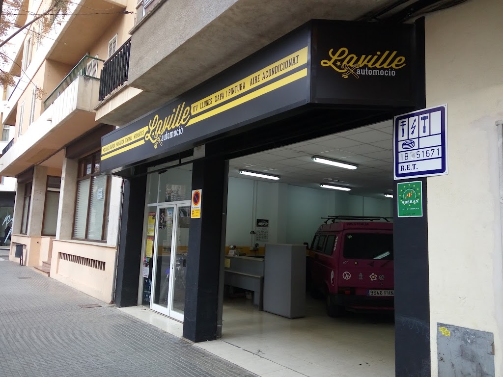 Laville Automocio — Exterior