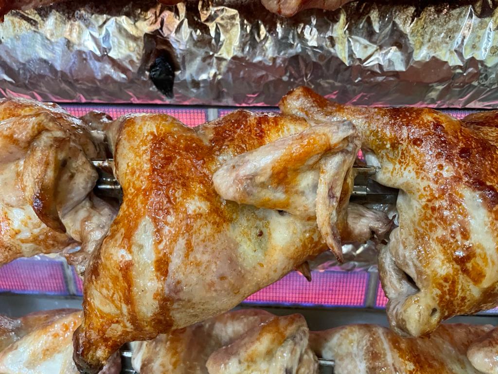 El Senor Pollo — Comida y bebida