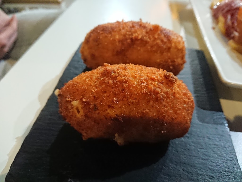Bar restaurante El Pintxito — Comida y bebida