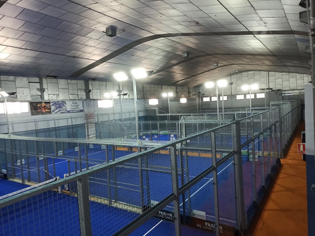 R3 Mejorada Pádel Indoor