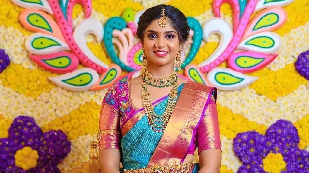 Sai Siri Varshini Beautiparlour