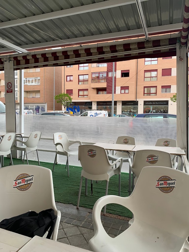 Cafeteria Restaurante Los Rubios — Ambiente