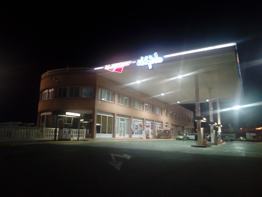 Gasolinera Truck Stop — Exterior
