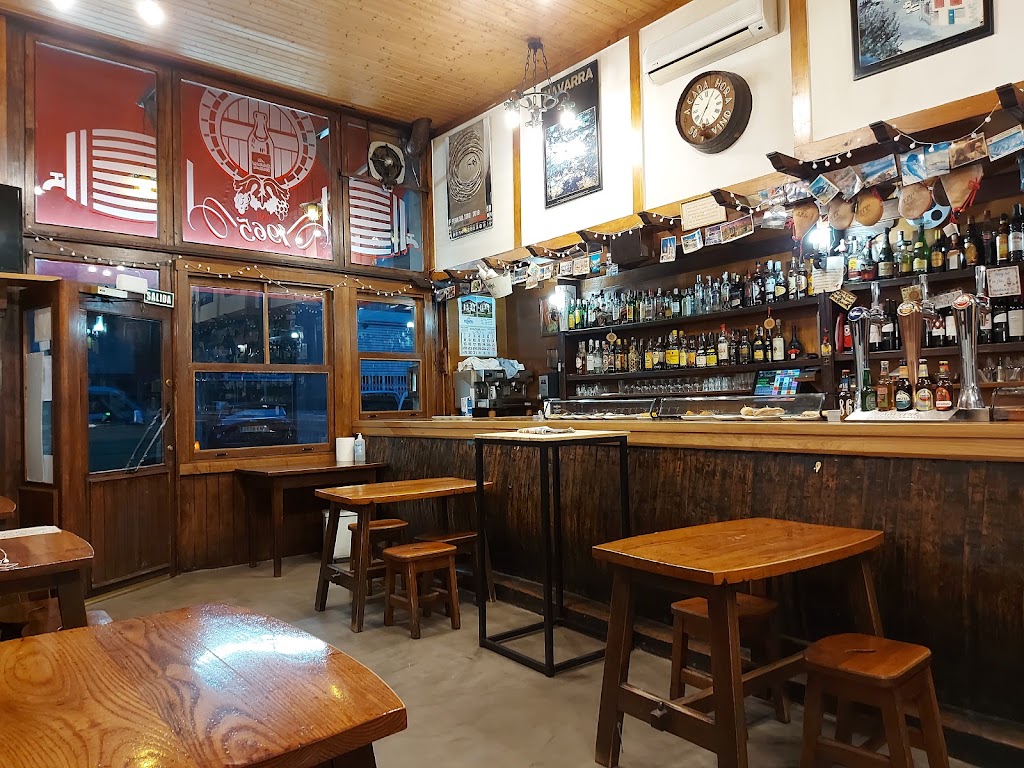 La Servicial Vinicola — Ambiente