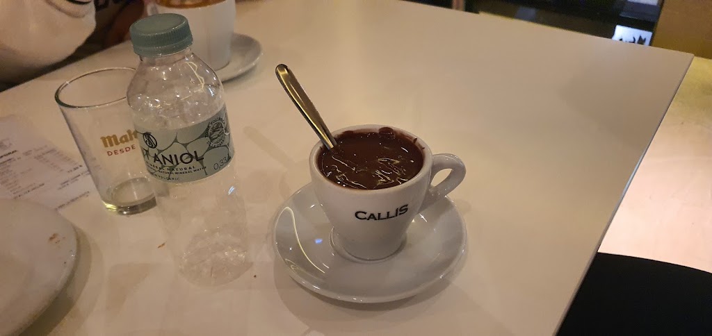 Cafeteria Callis — Comida y bebida