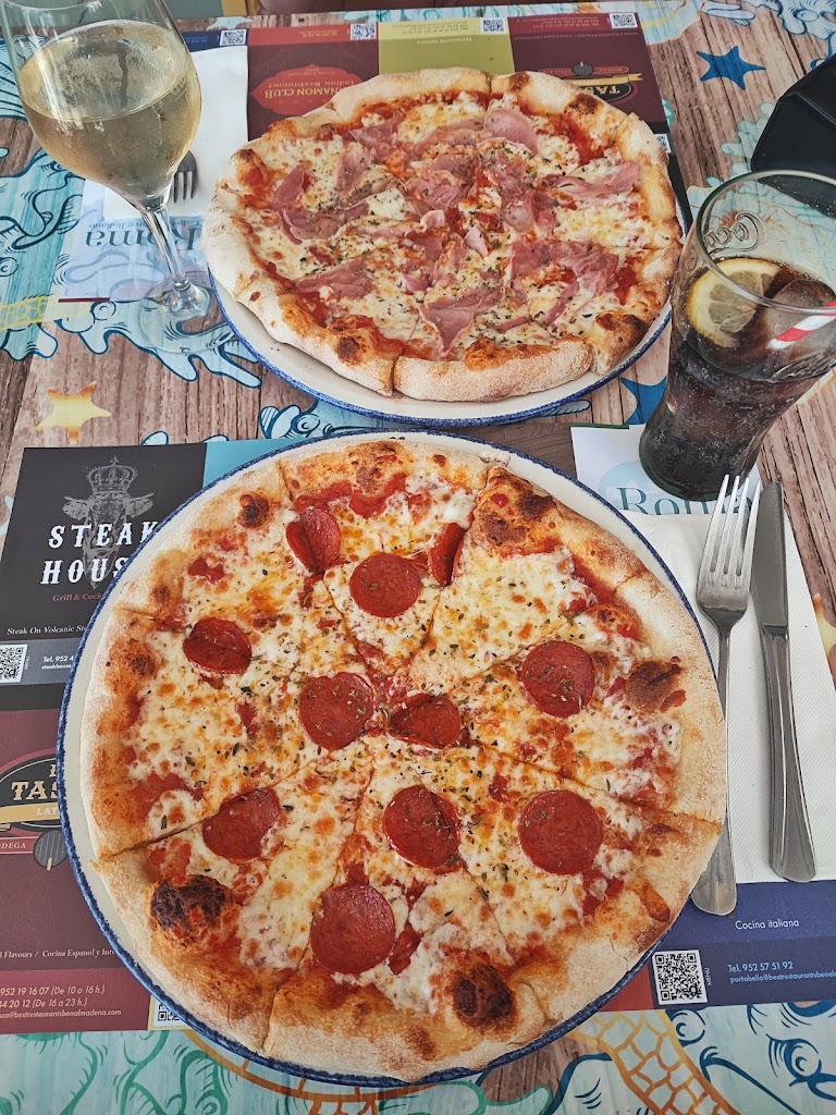 RESTAURANTE PORTOBELLO Puerto Marina - Benalmadena - Malaga (Italian, Mediterranean Cusine - Cocina Italiana y Mediterranea) — Comida y bebida