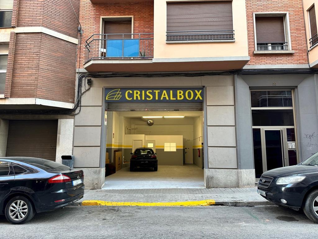Cristalbox Manresa — Exterior