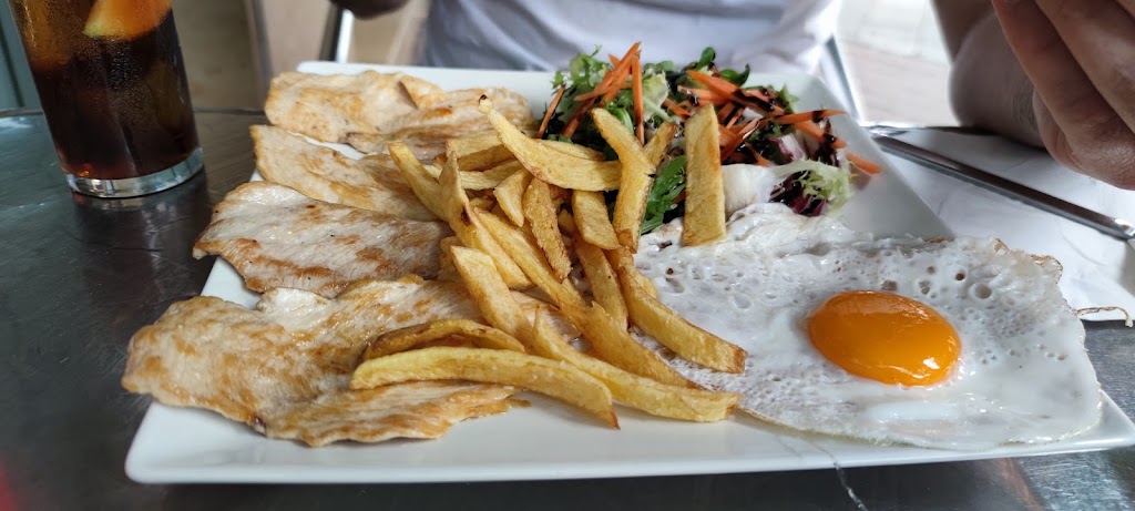 Restaurante El Maset — Comida y bebida