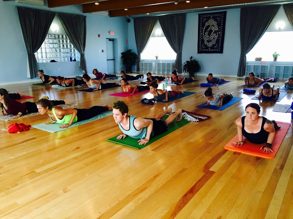  Sadhana Yoga - Teacher Training Course