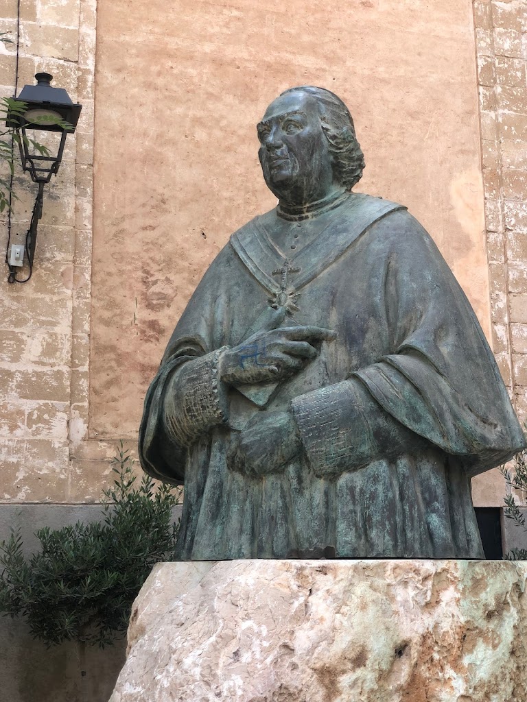 Monument a Antoni Despuig