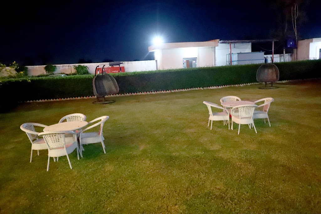 Bellazio Suites Volt Royal Cafe Family Restaurant Hotel Resort In Bareilly