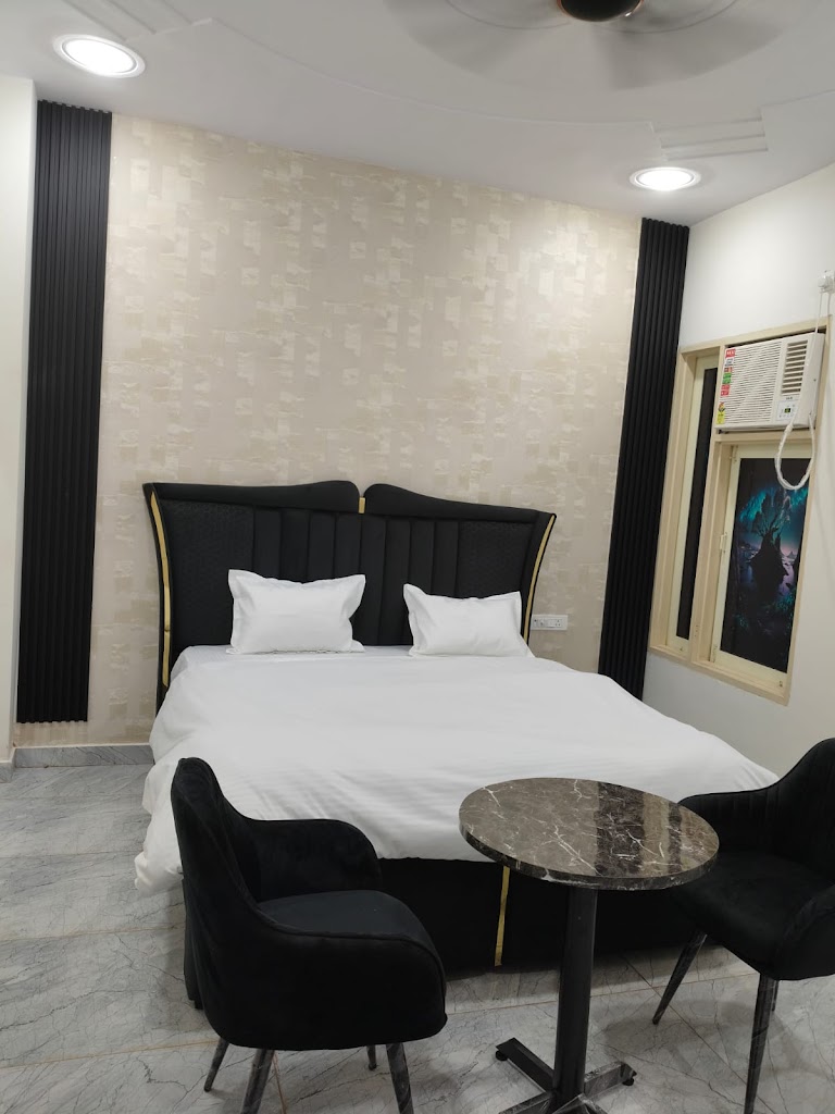 Hotel Crown