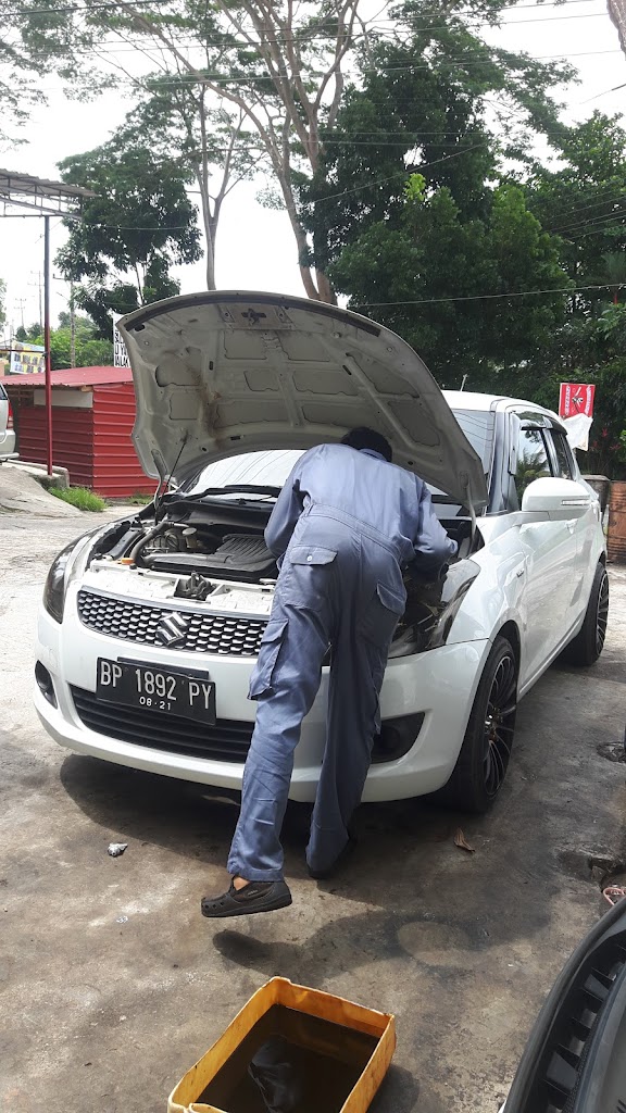 UOM BENGKEL MOBIL MANDIRI MOTOR