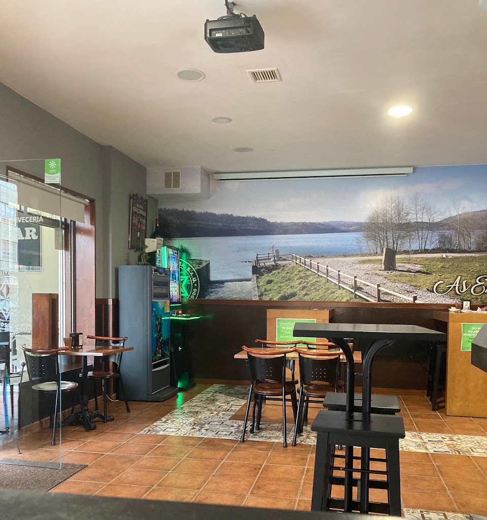 Dolar Cafeteria — Ambiente