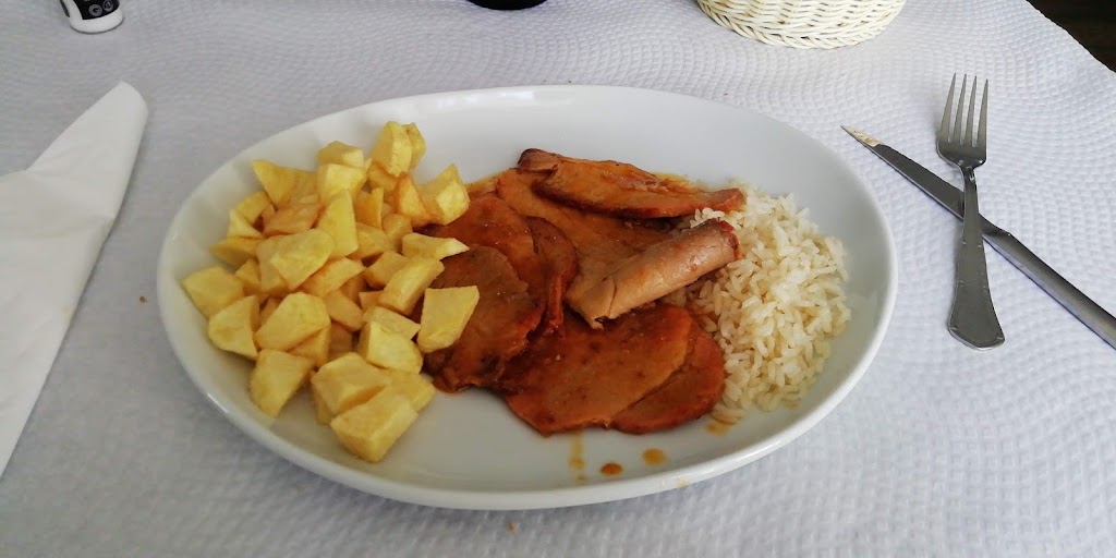 Golfinos — Comida y bebida