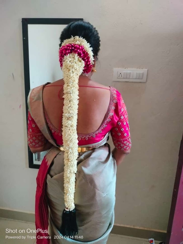 Beauty Art Ladies Herbal Beauty Parlour