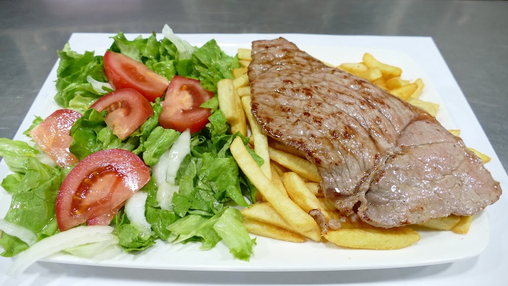Restaurante Hamburgueseria Chamorrego — Comida y bebida