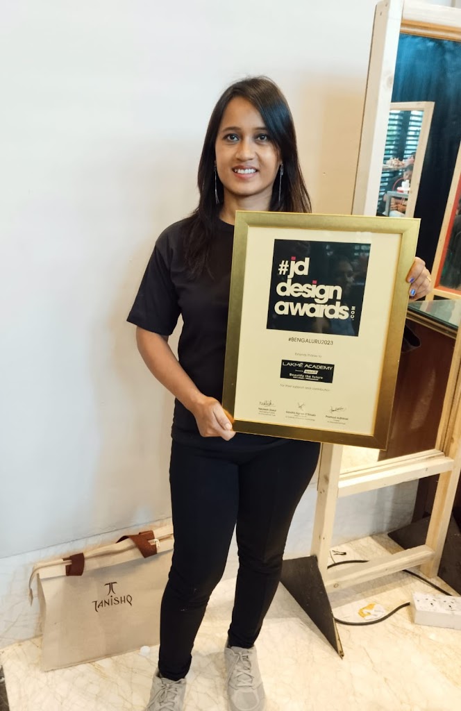 Aura Beauty Lounge Salon In Bangalore Hair Salon In Electronic City Bangalore