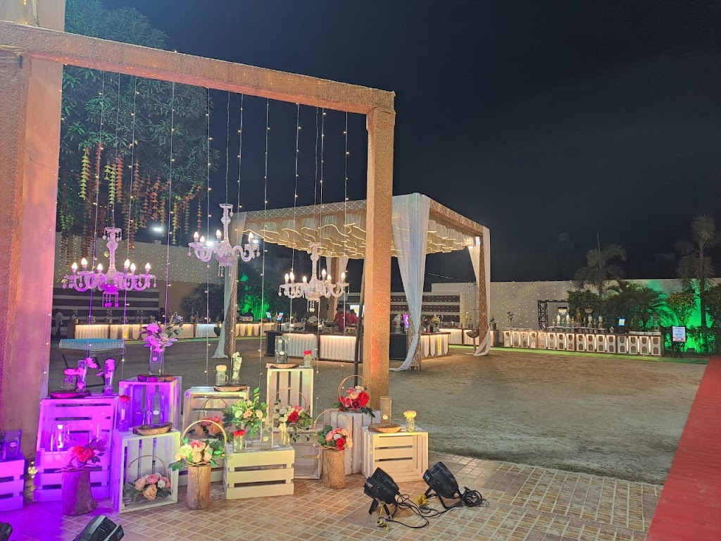 Gee Kay Grand Hotel And Banquet