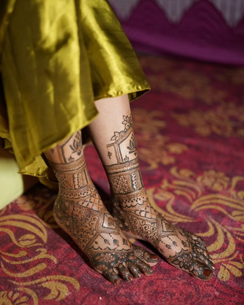 Yogeshwari Makeover And Mahendi Artist