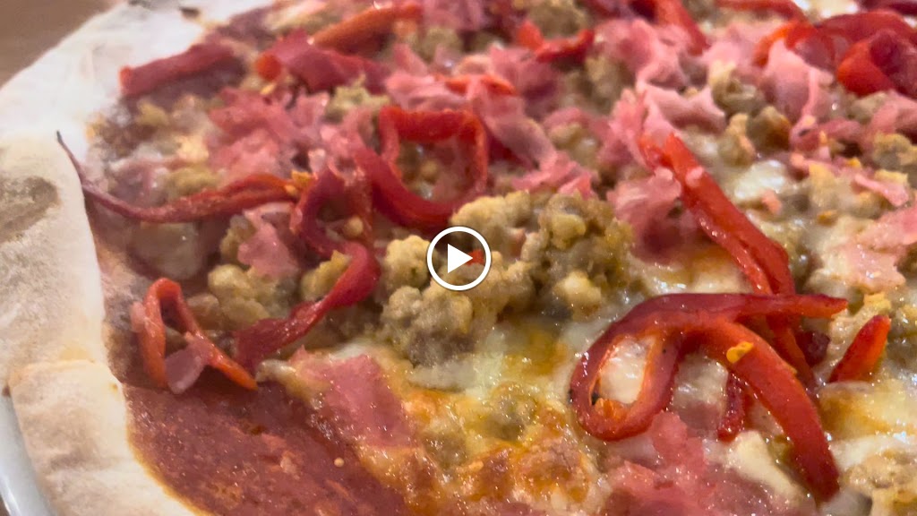 Bar Pizzeria Chacho Juan — Videos