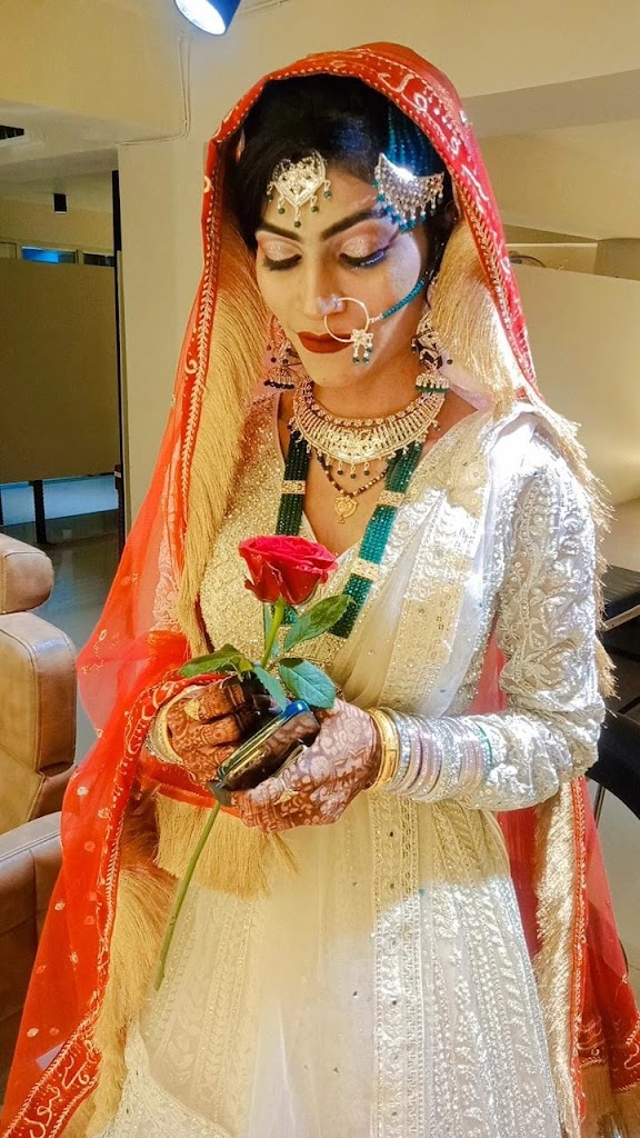 Shaglow Herbal Beauty Parlour