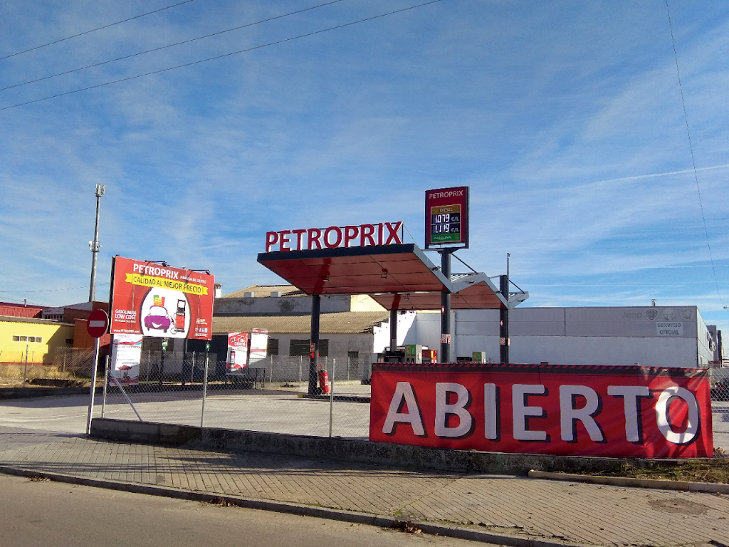 Petroprix — Exterior