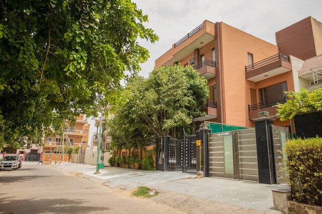 Oyo 43012 Komal Residency2